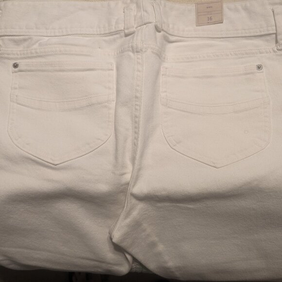 GAP white denim cropped pants - Picture 7 of 9